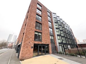 Photo 1- click for photo gallery